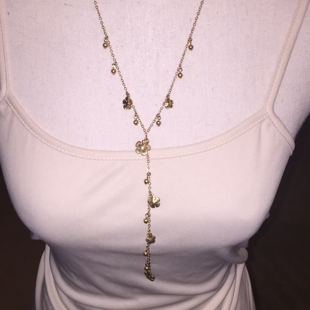 Nwt Canvas Gold Flower Necklace 18$